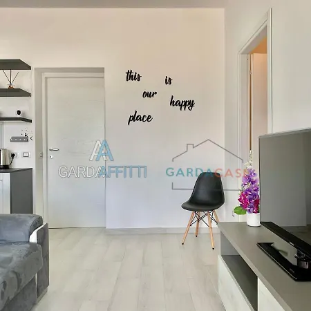 Cristallo Apartment - Accesso Gratuito A Parco Acquatico Desenzano del Garda Exterior photo